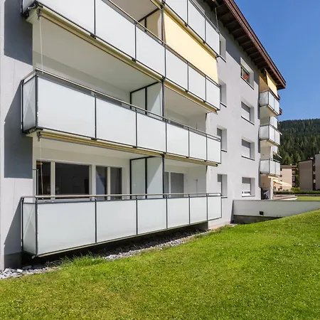 4 Zi Familienwohnung Haus Ravaisch 14 Dorf Eg *